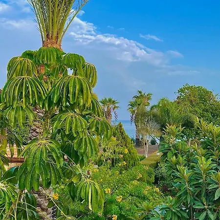 Nyaraló The Mediterranean Sea At Your Doorstep!!