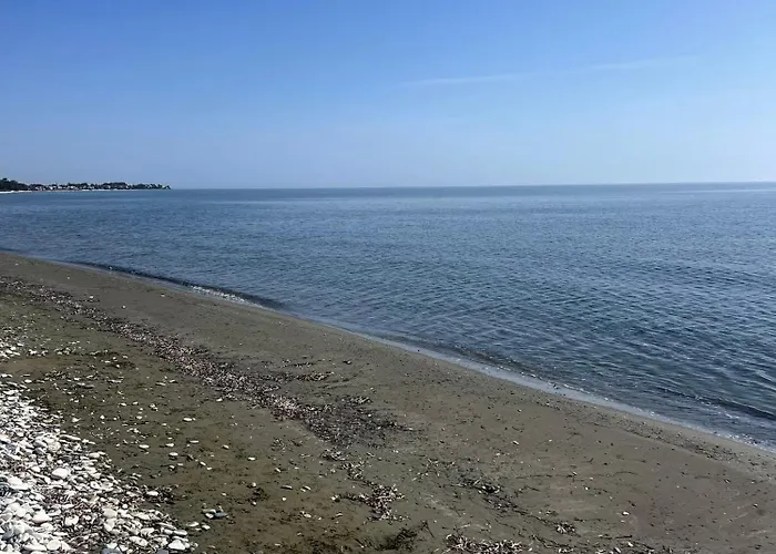 The Mediterranean Sea At Your Doorstep!! Prázdninový dům Meneou